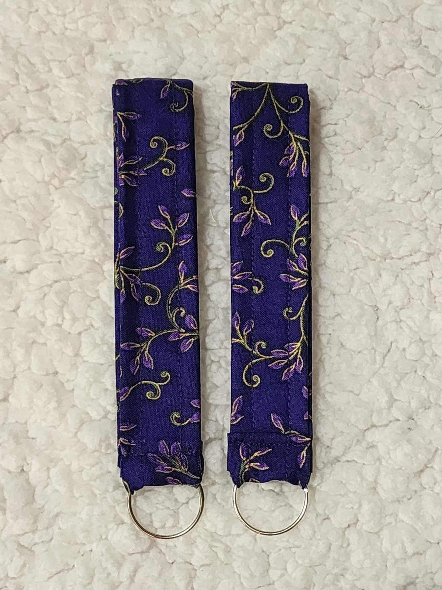 Vintage Vine Wristlet Keychain